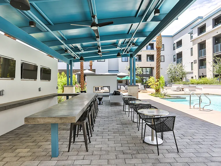 Lakeside Drive Apartments — Photo 12