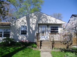 6048 Cooper St, Taylor, MI 48180