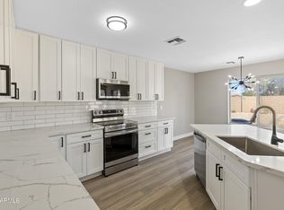 824 E Desert Holly Cir, Queen Creek, AZ 85143