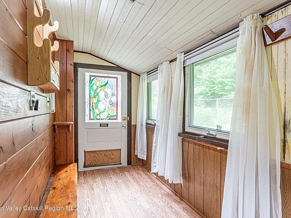 4th image of 93 Yeagerville Road