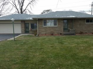 3155 S Wollmer Rd, West Allis, WI 53227