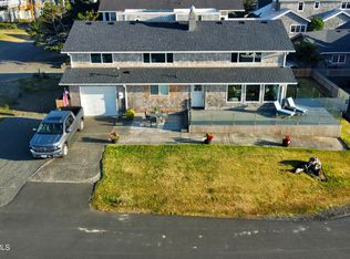 263 W Umpqua St, Cannon Beach, OR 97110