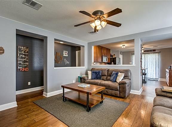 4th image of 2314 Kuykendall Dr