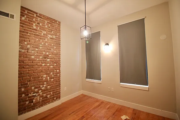 Rented by Hagstrom Management Inc | media 4