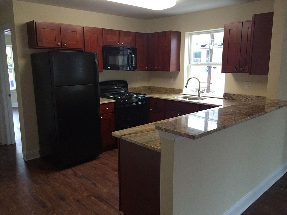 2nd image of 38 Main St APT 303
