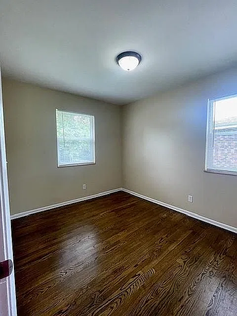 2 bed, 725 sqft, $995 — Photo 3