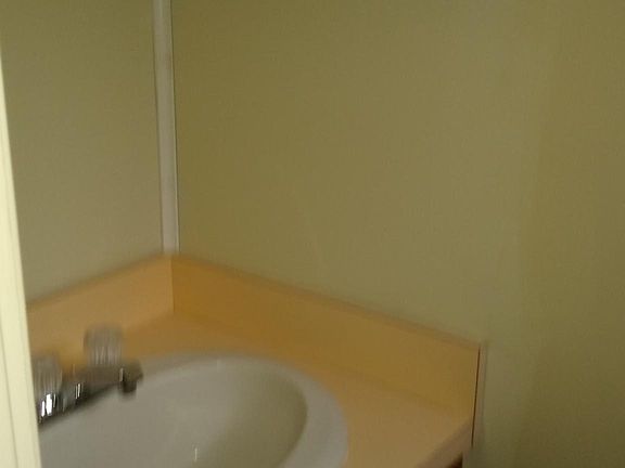 2nd image of 746 Bedford St #2