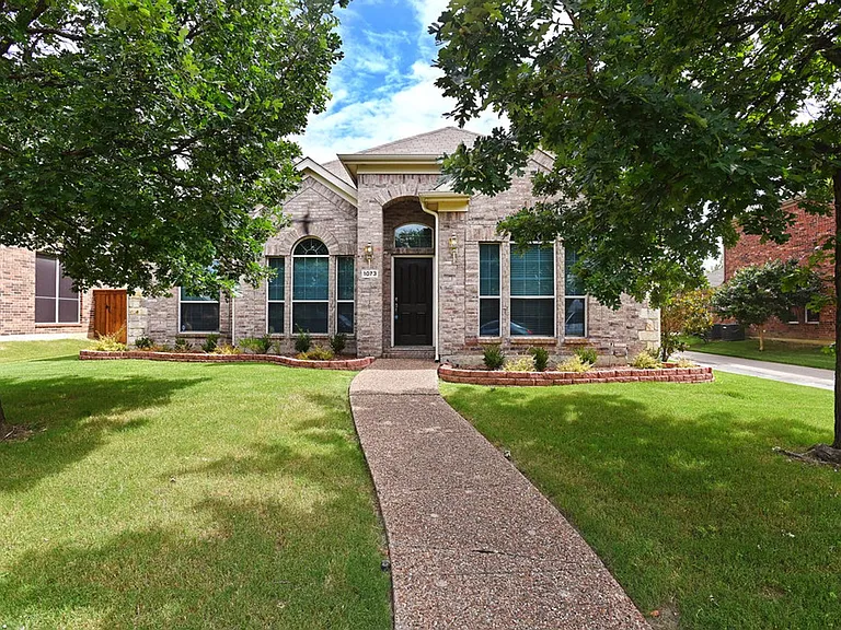 1073 Red Hawk Dr — Photo 27