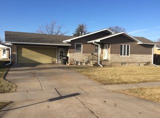316 Labarre St, Gibbon, NE 68840