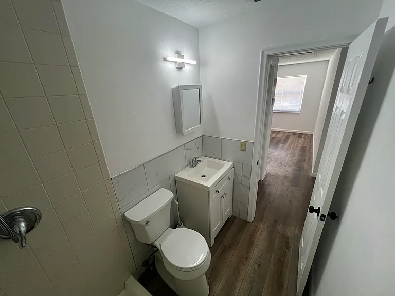 603 Clear Lake Ave — Photo 9