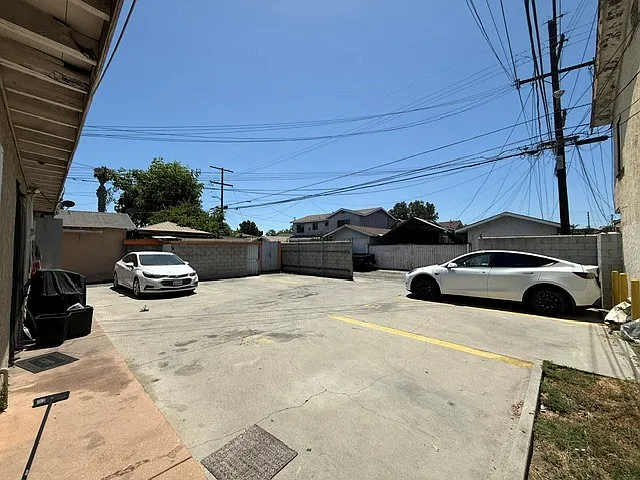 5891 1/4 S Miramonte Blvd — Photo 11