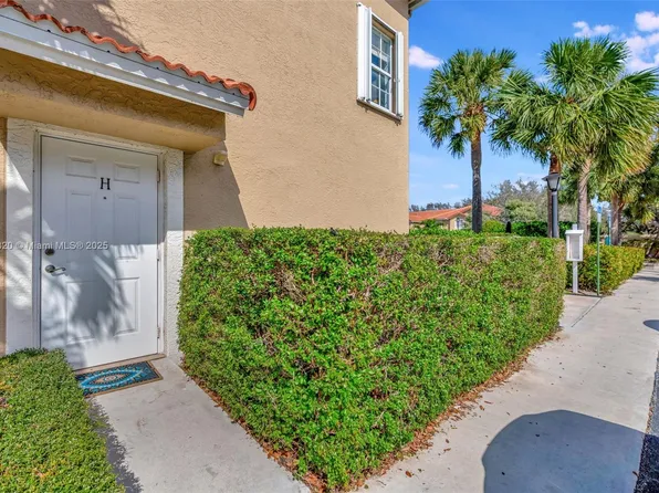 112 Lighthouse Cir APT H, Tequesta, FL 33469