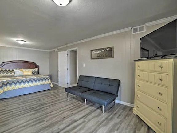 5th image of 101 Morris Ln