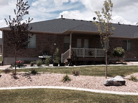 Back Yard-Covered Patio