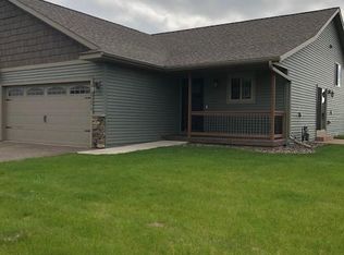 2529 Ridgewood St #B, Menomonie, WI 54751