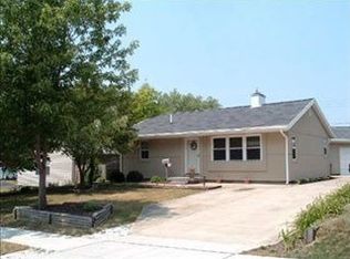 821 Carole St, Miamisburg, OH 45342