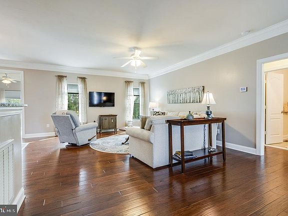4th image of 33303 Bayberry Ct