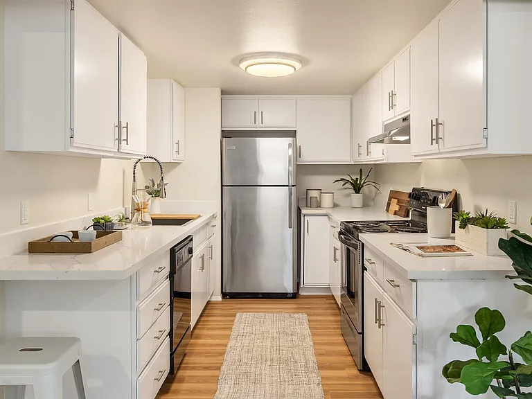 121 Wood Ave SW #B — Photo 14