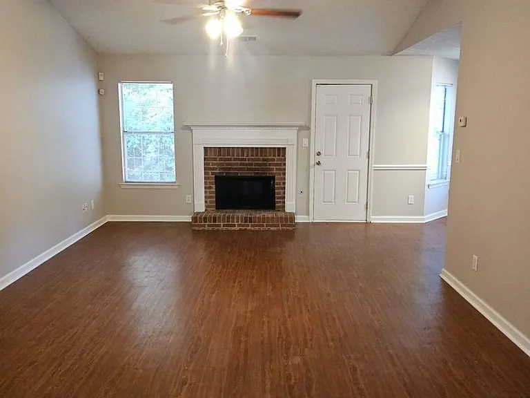 12205 Cypress Way — Photo 11