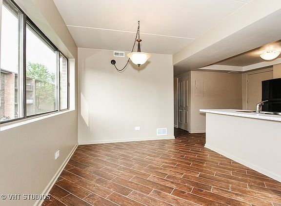 4th image of 15339 West Ave