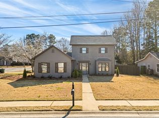 859 Dekalb St, Auburn, AL 36830