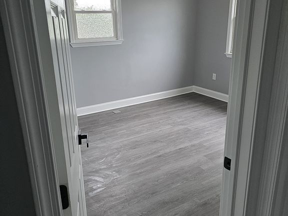 2nd image of 1310 Sherwood Ave