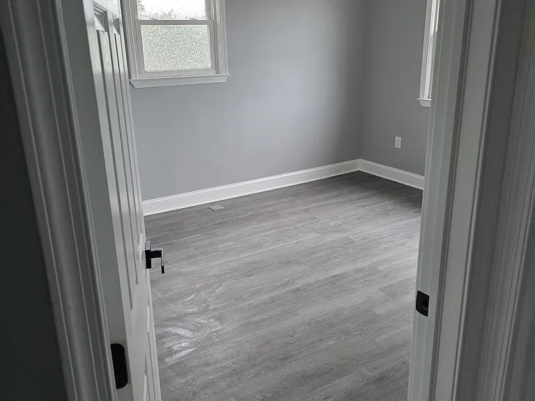 1310 Sherwood Ave — Photo 3