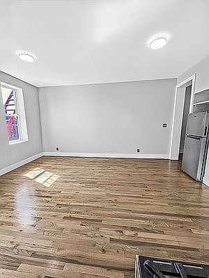 5th image of 495 Washington Ave APT 5E