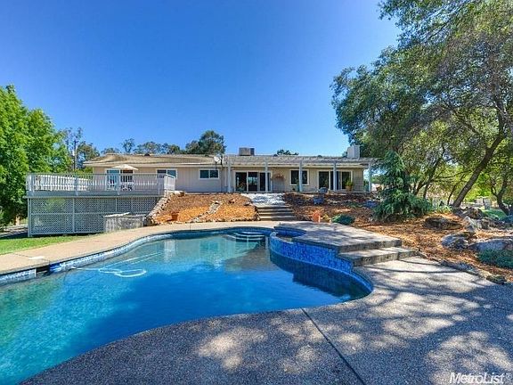 5th image of 2035 McEachern Ln