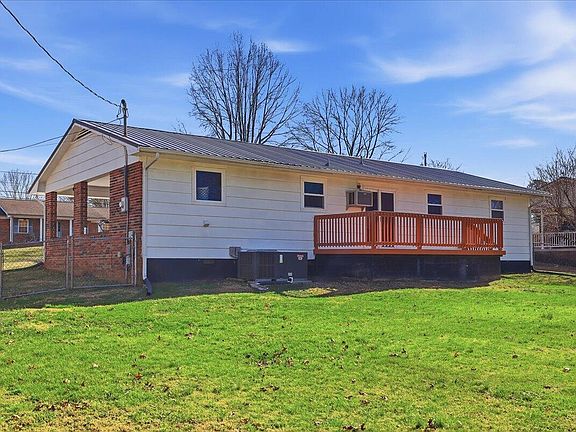 2nd image of 655 Parkway Dr