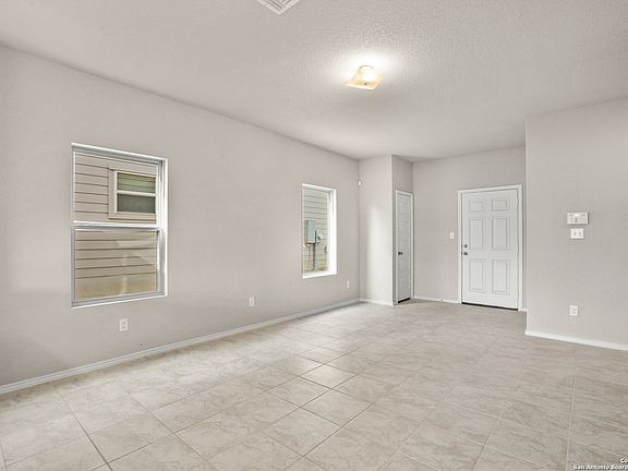 4th image of 13554 Lily Lane