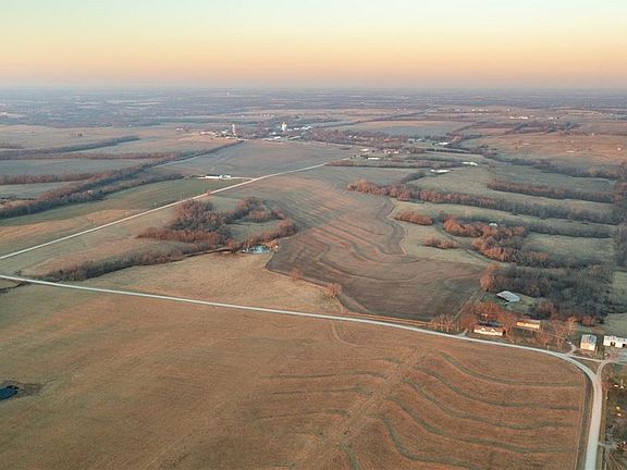 2nd image of 52 SW 401st Rd