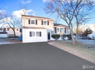9 Berwick Way, Piscataway, NJ 08854