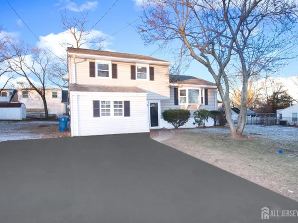 9 Berwick Way, Piscataway, NJ 08854