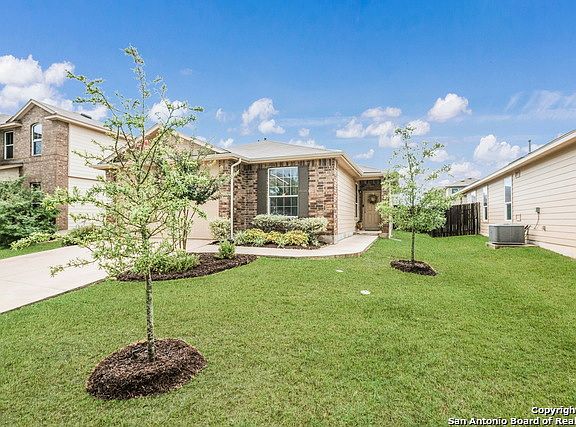 2nd image of 8419 Meadow Plns
