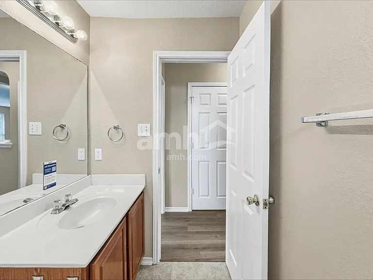 10518 Marengo Ln — Photo 15