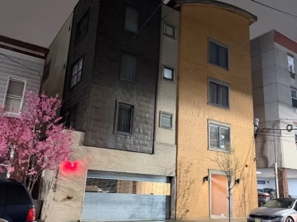 211 40Th St #3C, Union City, NJ 07087