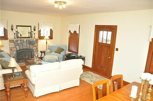 4th image of 527 Horton Ave