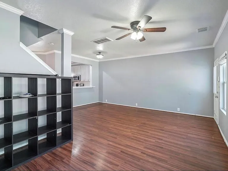 29705 Parliament Hills Dr — Photo 11