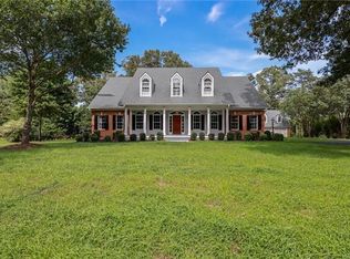 1822 Rock Point Dr, Powhatan, VA 23139