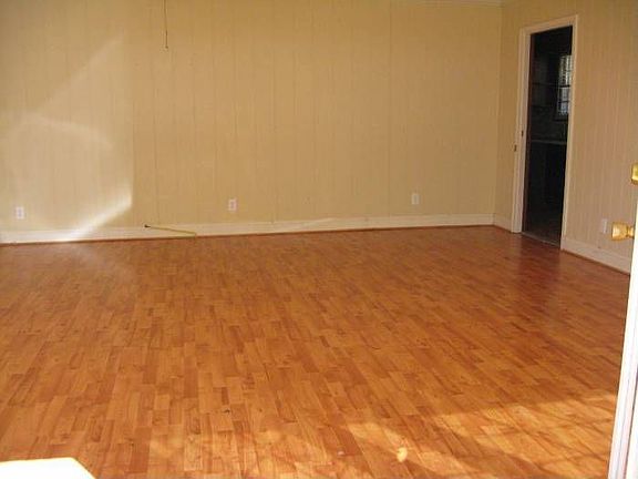 5th image of 4760 Grassland Dr