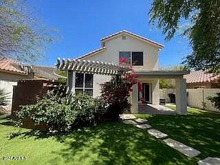 3 bed, 2.5 bath, 1708 sqft, $2,895 — Photo 3