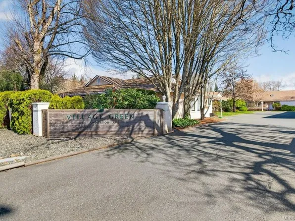 50 Anderton Ave #5, Courtenay, BC V9N 2G8