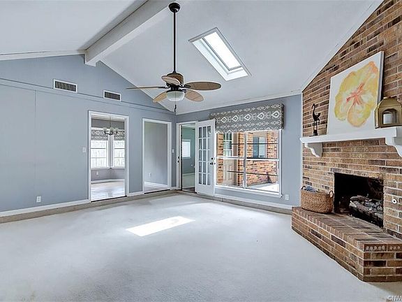 3rd image of 2600 Brown St