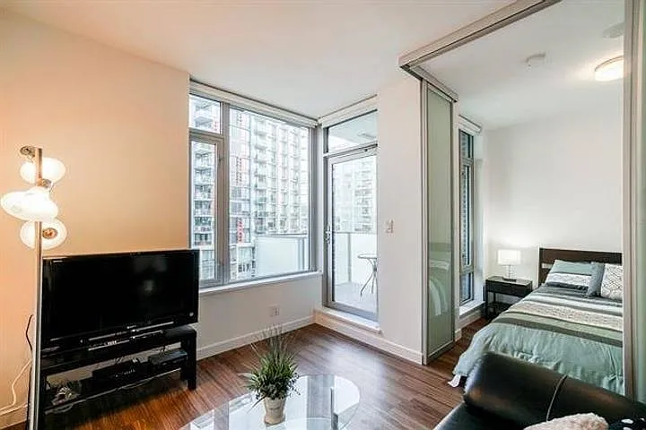 1661 Quebec St #5XX — Photo 6