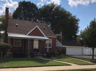 15490 Couzens Ave, Eastpointe, MI 48021