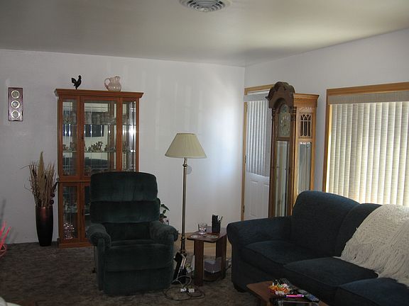 2nd image of 1913 Hood Ave