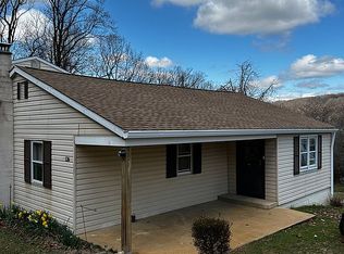 126 Pine St, Coatesville, PA 19320