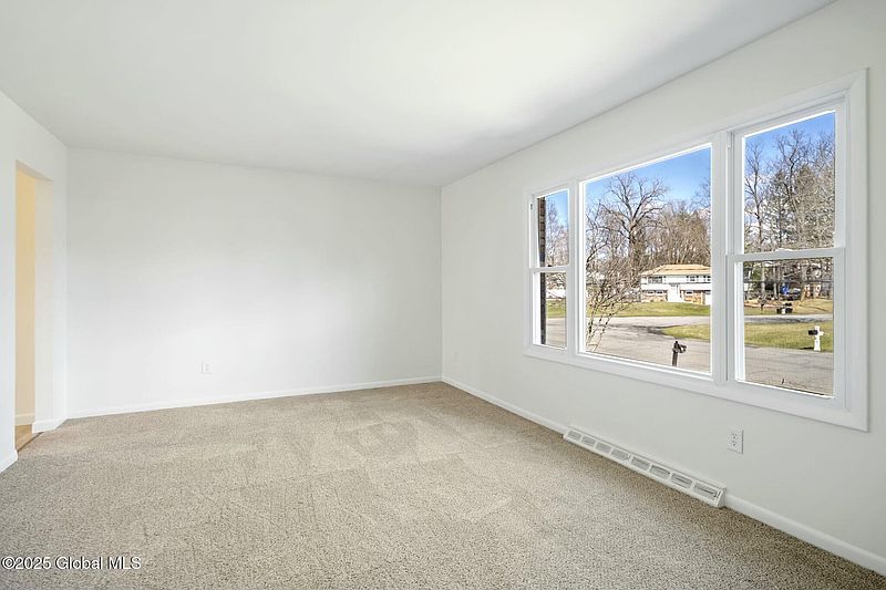 3rd image of 71 Fairlawn Drive