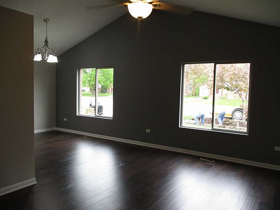 3rd image of 13444 E Circle Dr
